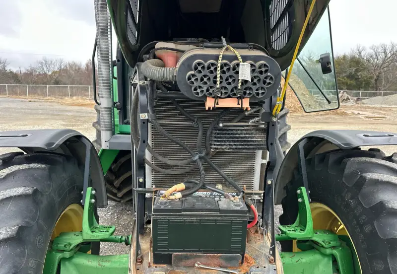 2010 John Deere 7330 photo 44