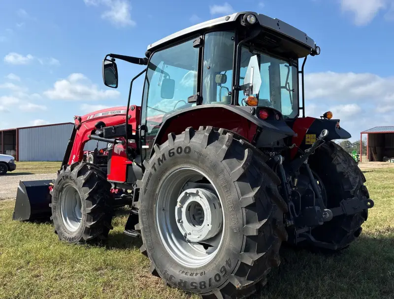 2023 Massey Ferguson 5711 Dyna-4 photo 7