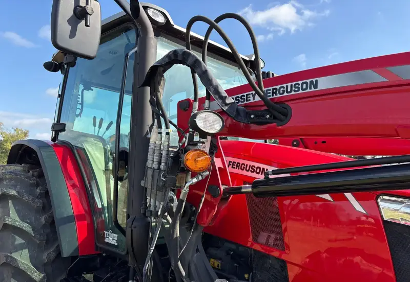 2023 Massey Ferguson 5711 Dyna-4 photo 23