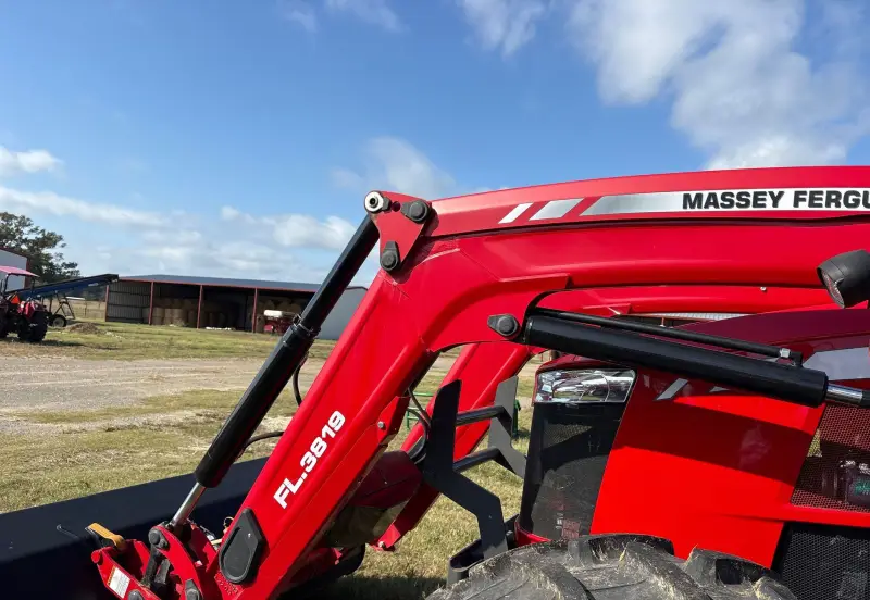 2023 Massey Ferguson 5711 Dyna-4 photo 11