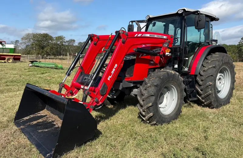 2023 Massey Ferguson 5711 Dyna-4 photo 1