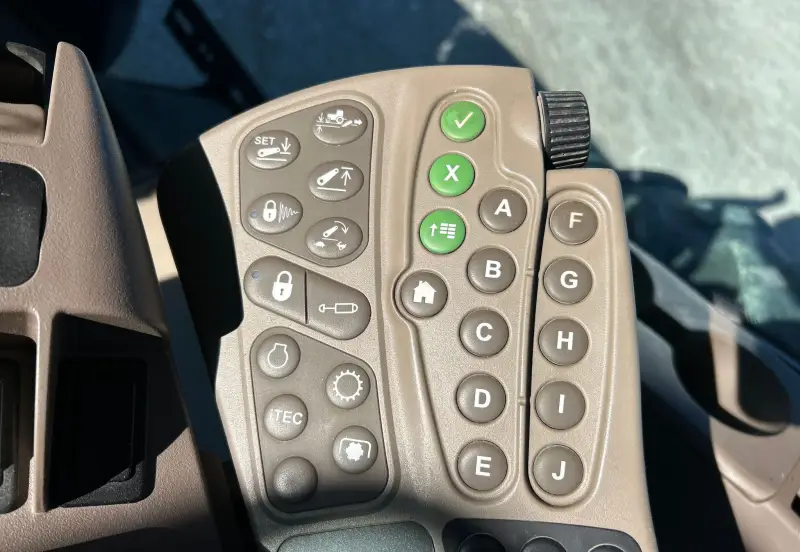 2012 John Deere 8310R photo 40