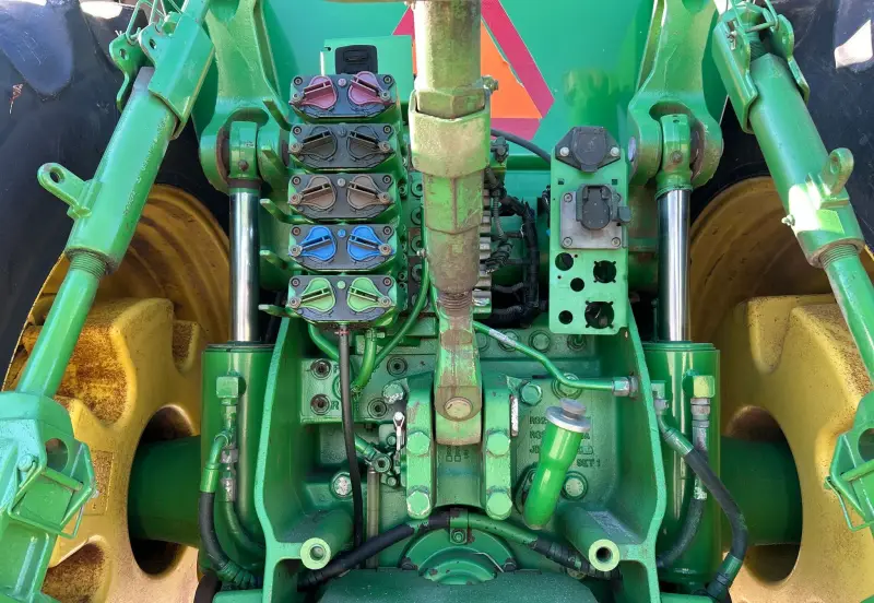 2012 John Deere 8310R photo 14