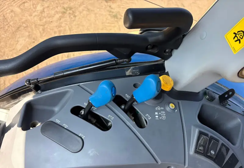 2022 New Holland T5.110 photo 45