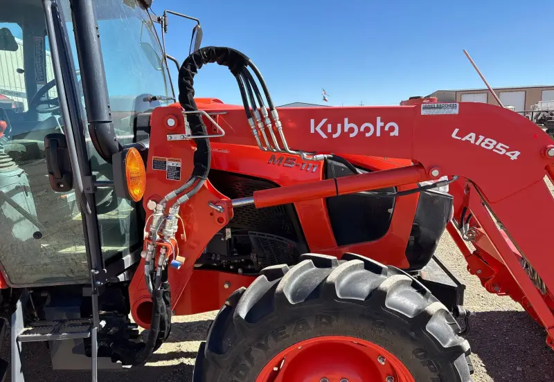 2022 Kubota M5-111D photo 18