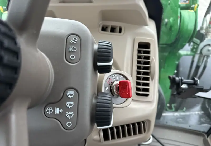 2022 John Deere 6155M photo 44