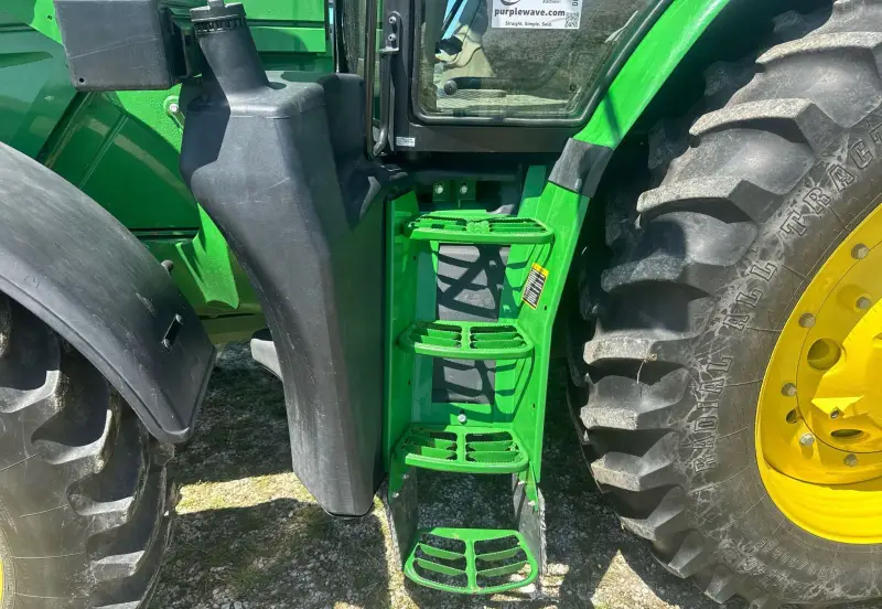 2014 John Deere 6190R photo 21