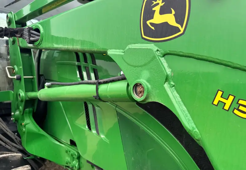 2012 John Deere 6150R photo 26