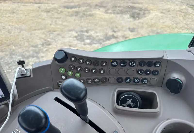 2012 John Deere 6150R photo 41