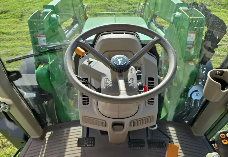 2022 John Deere 6120M photo 38