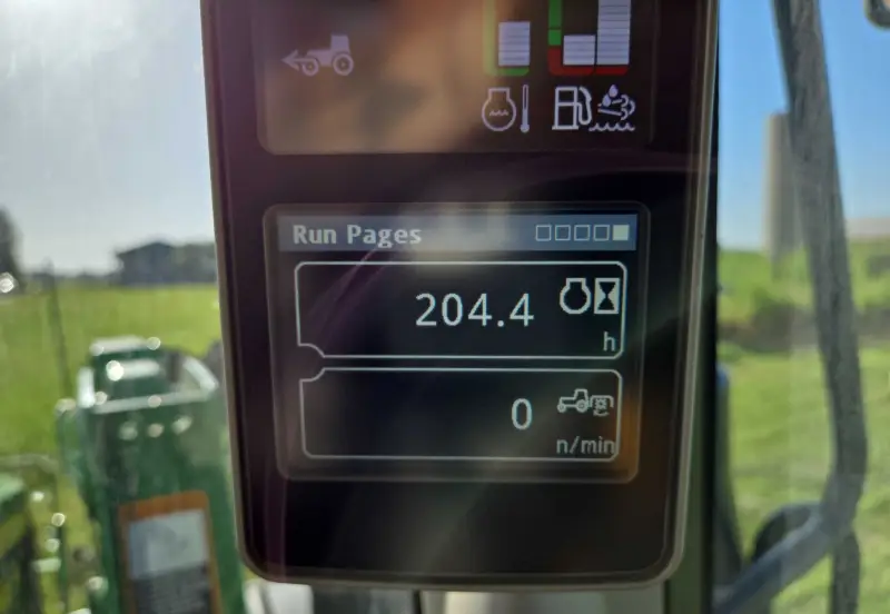 2022 John Deere 6120M photo 34