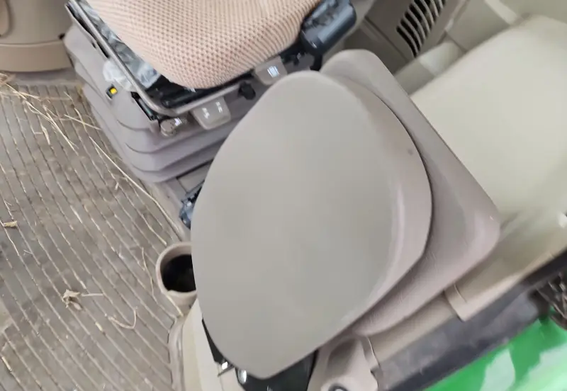 2022 John Deere 6130M photo 27