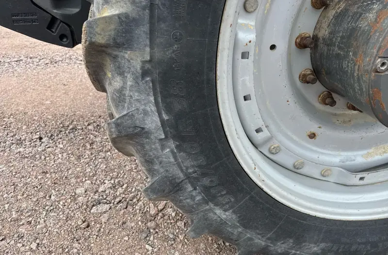 2016 Challenger MT675E photo 48