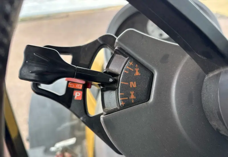 2016 Challenger MT675E photo 28