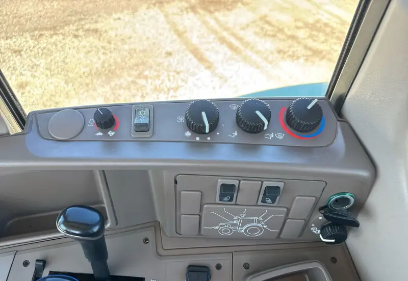 2013 John Deere 6125M photo 38