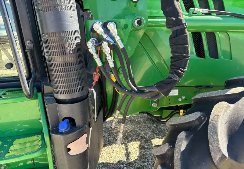 2013 John Deere 6125M photo 18