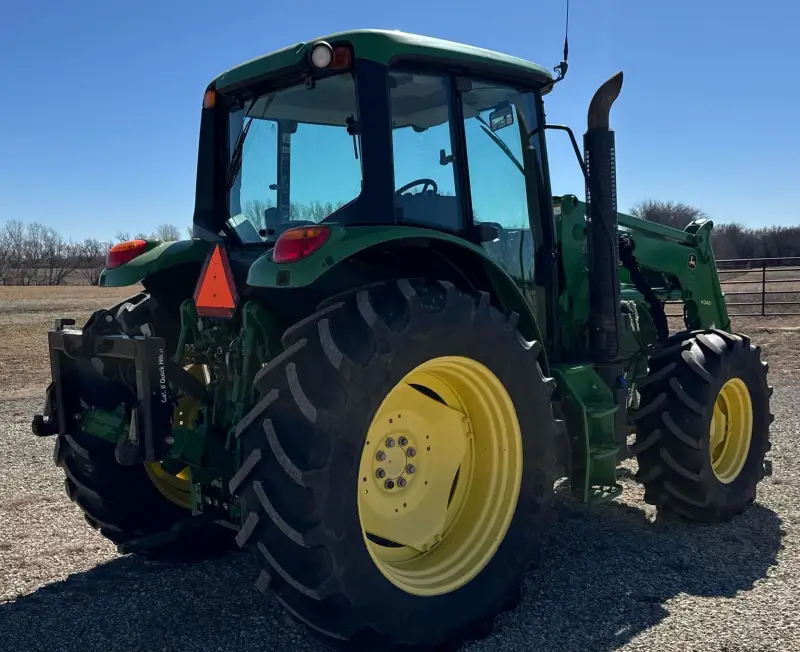 2013 John Deere 6125M photo 5