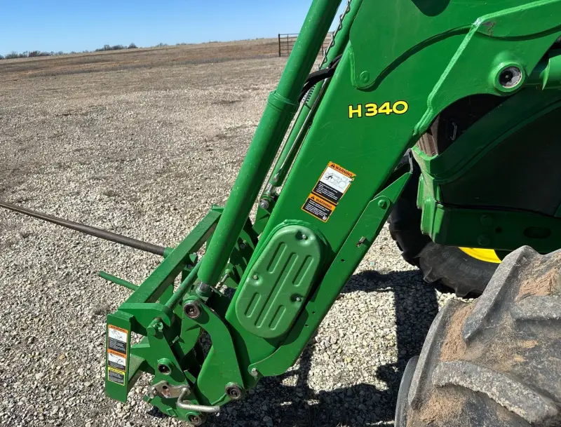 2013 John Deere 6125M photo 10