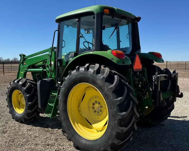 2013 John Deere 6125M photo 7