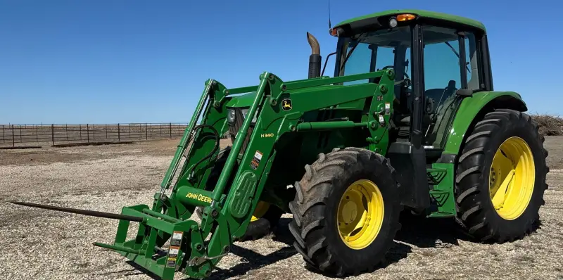 2013 John Deere 6125M photo 1