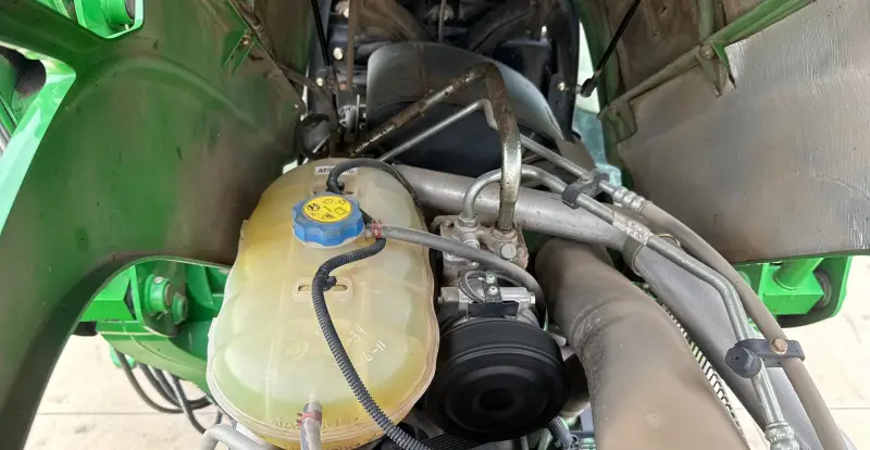 2010 John Deere 5085M photo 51