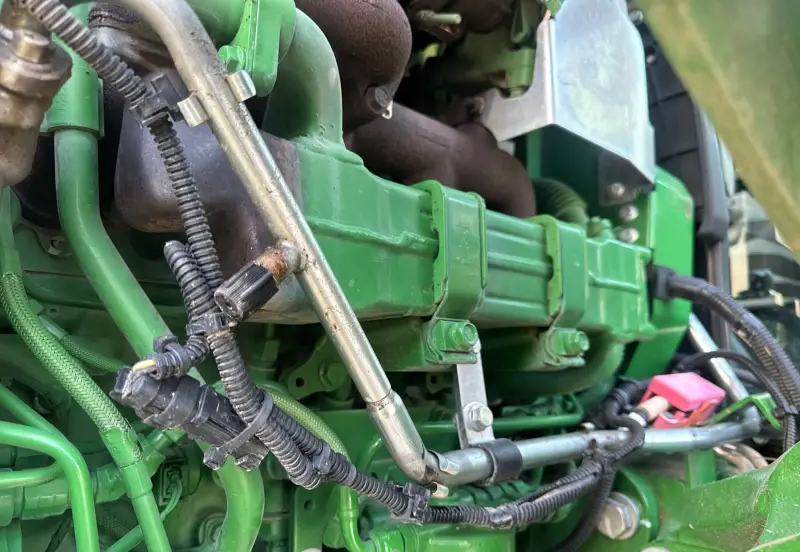 2019 John Deere 6105E photo 97