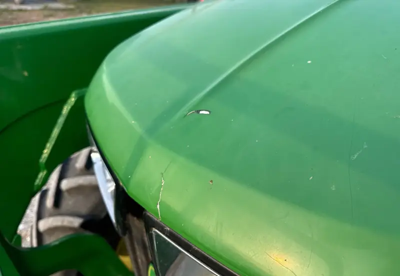 2019 John Deere 6105E photo 10