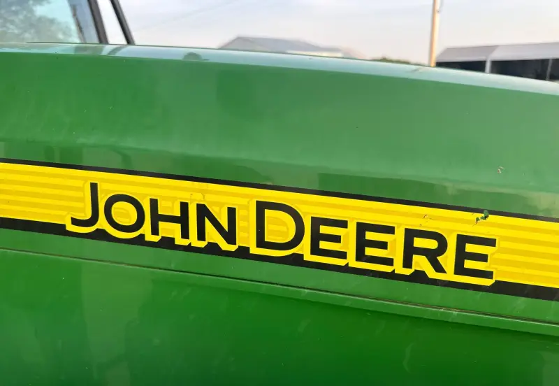 2019 John Deere 6105E photo 61