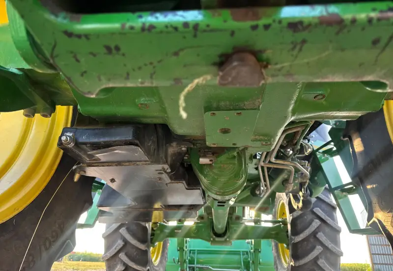 2019 John Deere 6105E photo 54