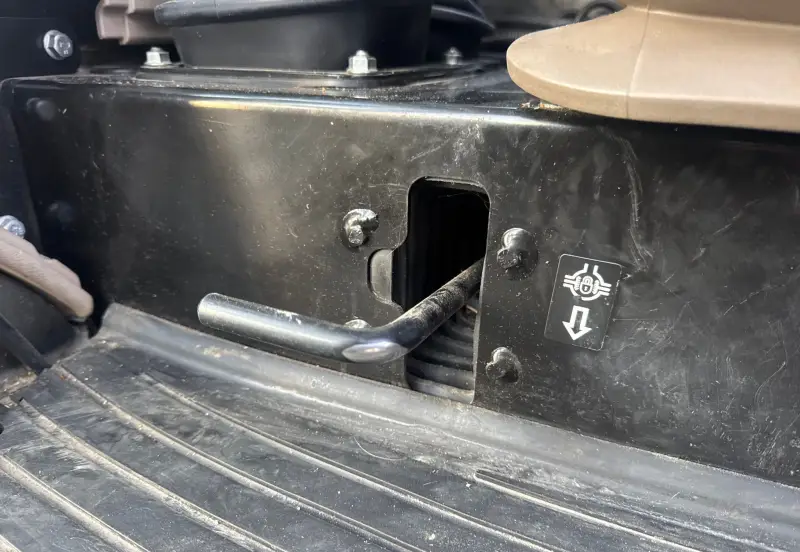 2019 John Deere 6105E photo 68