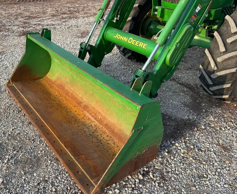 2019 John Deere 6105E photo 15
