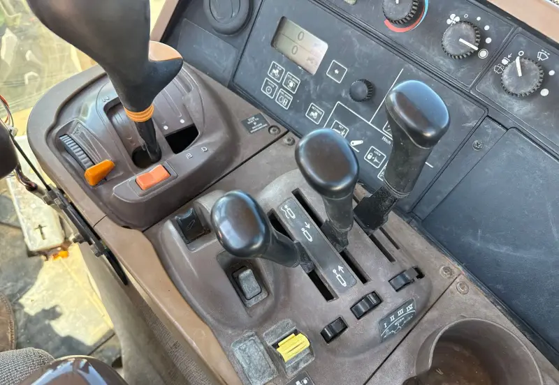 2005 John Deere 7820 photo 45