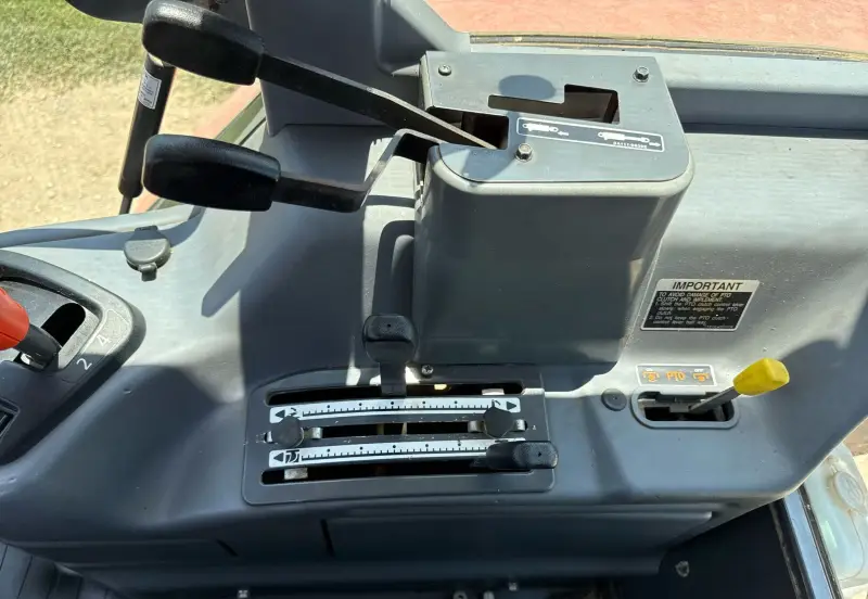 2017 Kubota M6S-111 photo 30