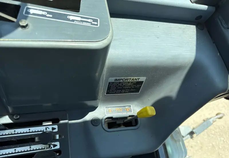 2017 Kubota M6S-111 photo 31