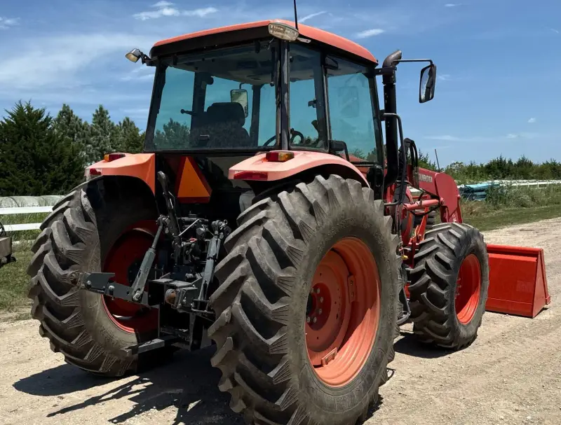 2017 Kubota M6S-111 photo 5
