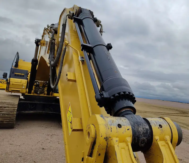 2023 Caterpillar 352 photo 41