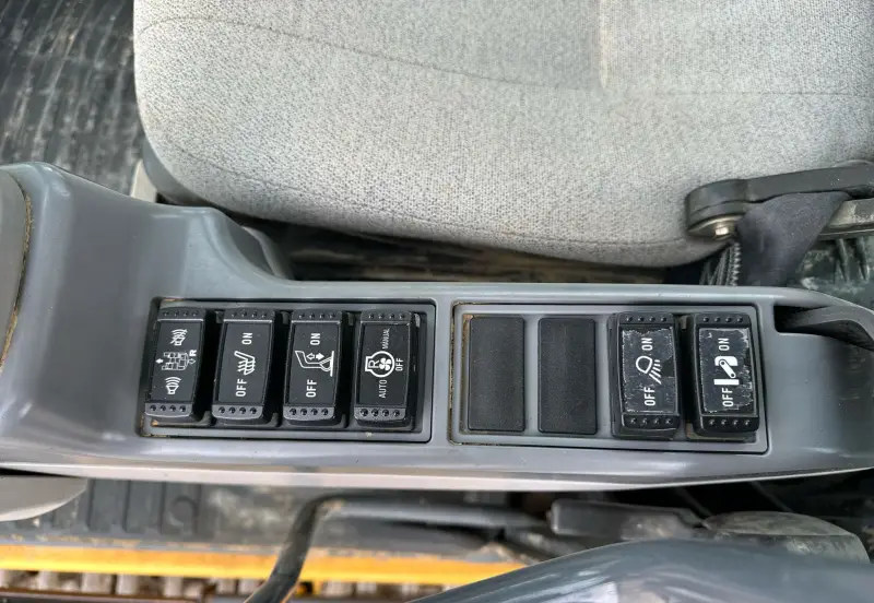 2017 John Deere 470G LC photo 52