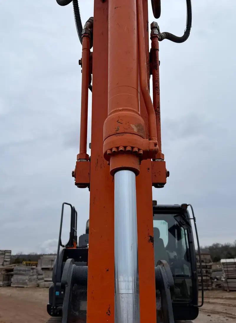 2021 Hitachi ZX160LC-6N photo 17