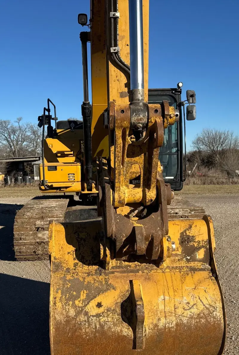 2017 Caterpillar 323FL photo 12