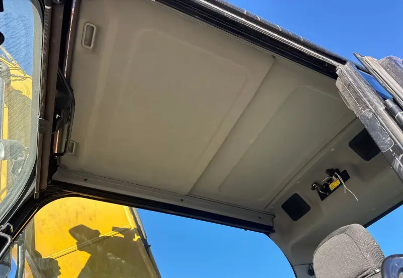 2017 Caterpillar 323FL photo 30