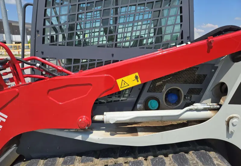 2023 Takeuchi TL12R-2 photo 10