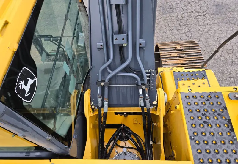 2014 John Deere 210G LC photo 8