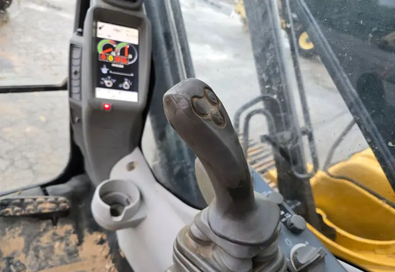 2014 John Deere 210G LC photo 51