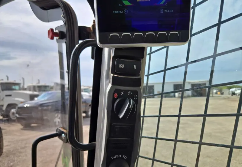 2023 Case TV450B photo 40