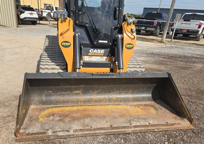 2023 Case TV450B photo 12