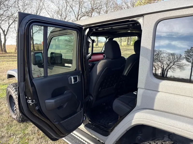 2021 Jeep Wrangler photo 70