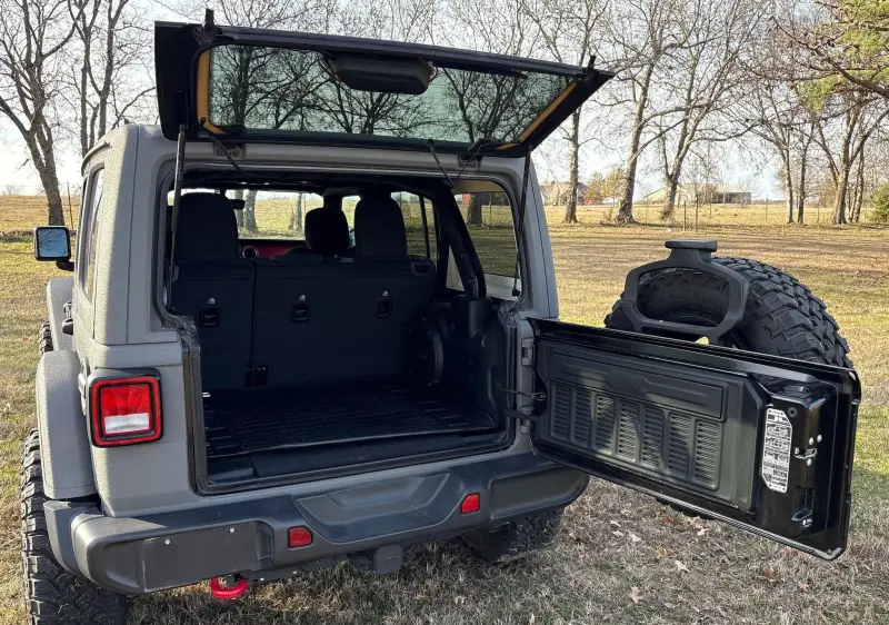 2021 Jeep Wrangler photo 64