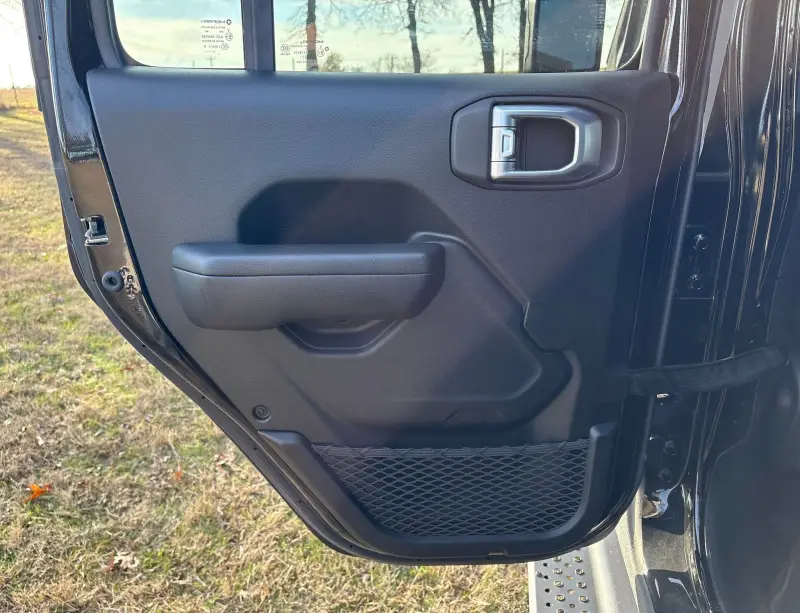 2021 Jeep Wrangler photo 71