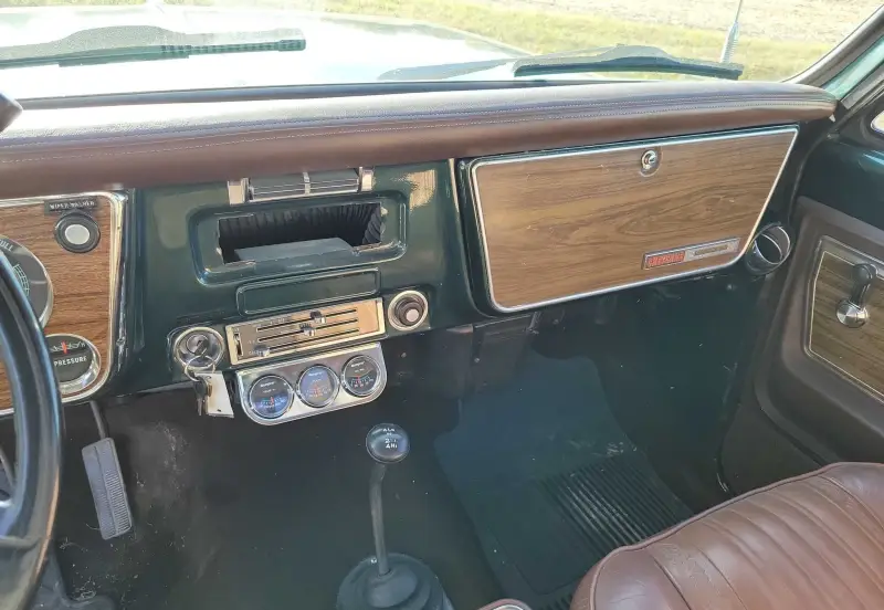 1972 Chevrolet C20 Super Custom Camper photo 31