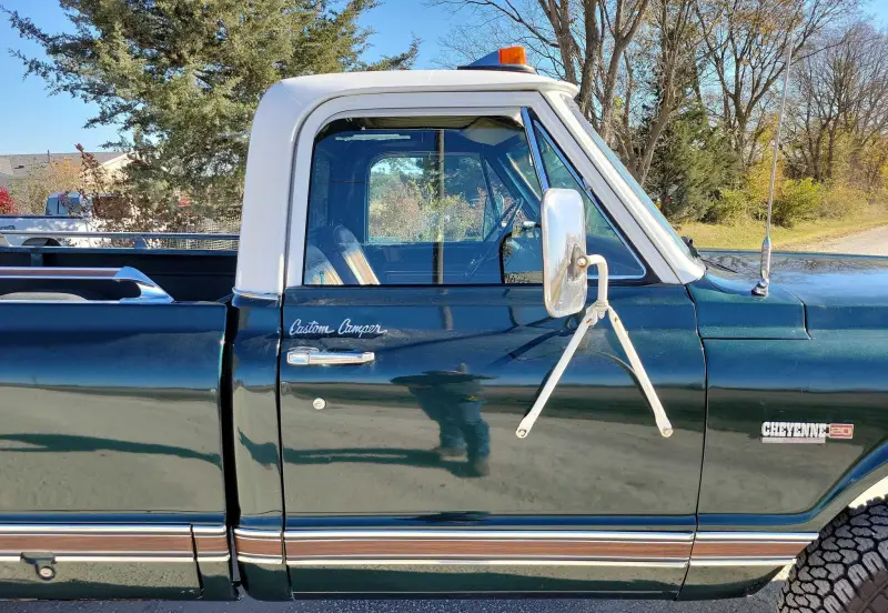 1972 Chevrolet C20 Super Custom Camper photo 18